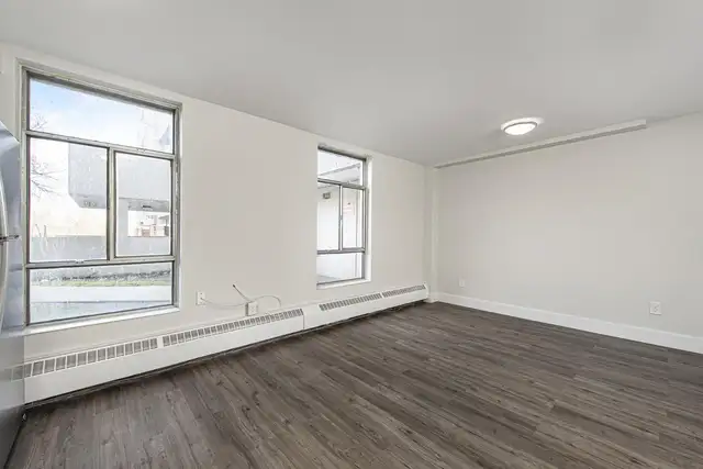 2 Bedroom Apartment for Rent - 1915 Martin Grove Rd - Photo 13