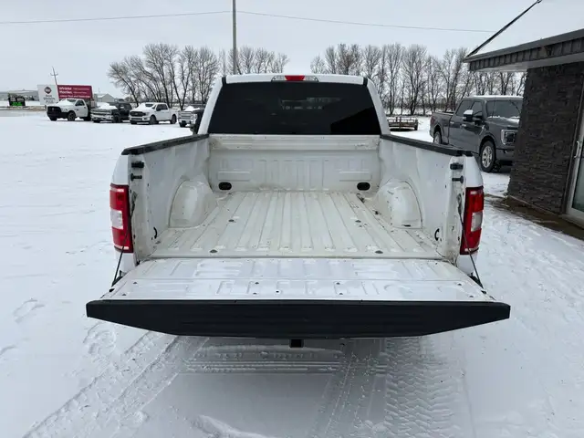 2019 Ford F-150 Crew Cab 4X4 XLT 5L - Rebuilt Title - Photo 7