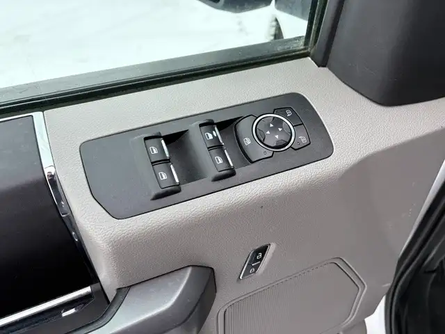 2019 Ford F-150 Crew Cab 4X4 XLT 5L - Rebuilt Title - Photo 16