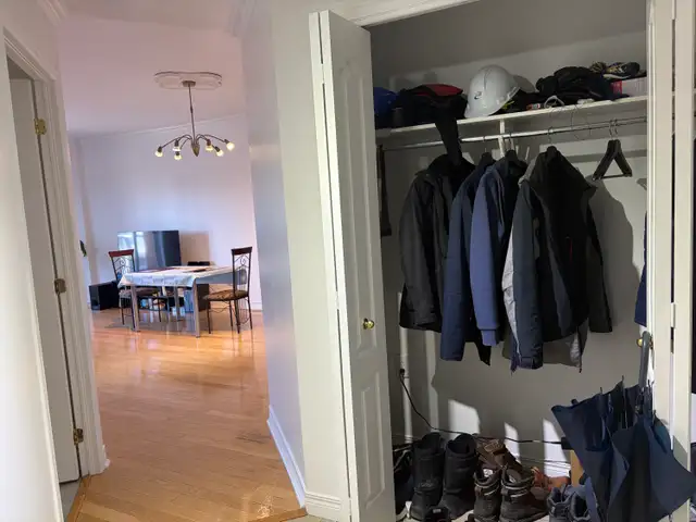 Superbe 3 1/2 style condo, Ste-Foy, Meublé, Juillet - Photo 2