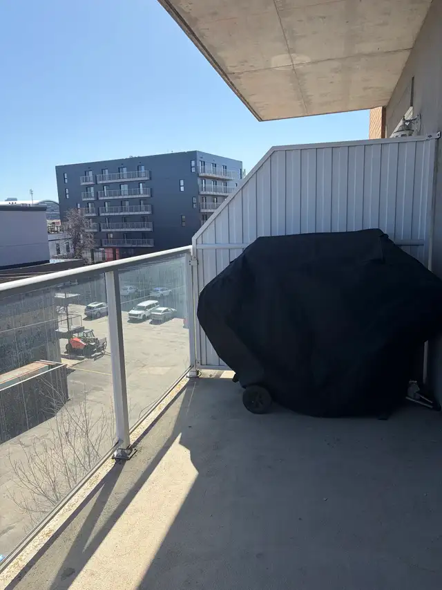 Superbe 3 1/2 style condo, Ste-Foy, Meublé, Juillet - Photo 8