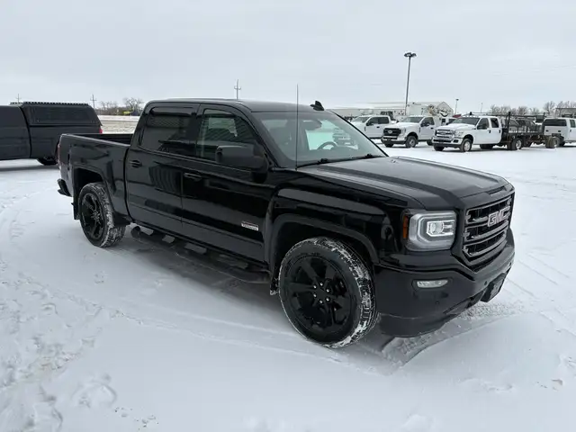 2017 GMC Sierra 1500 Crew Cab 4X4 All-Terrain 6.2L - Clean Title - Photo 3