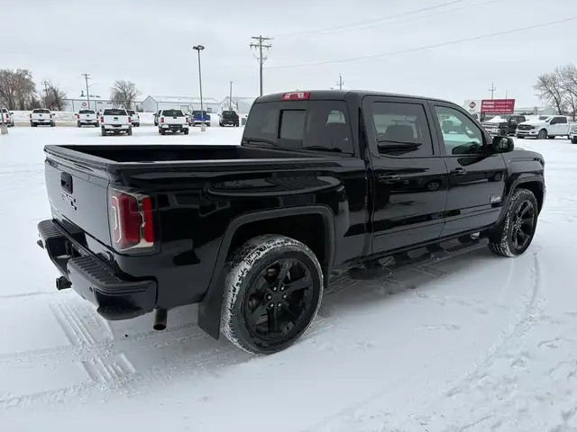 2017 GMC Sierra 1500 Crew Cab 4X4 All-Terrain 6.2L - Clean Title - Photo 4