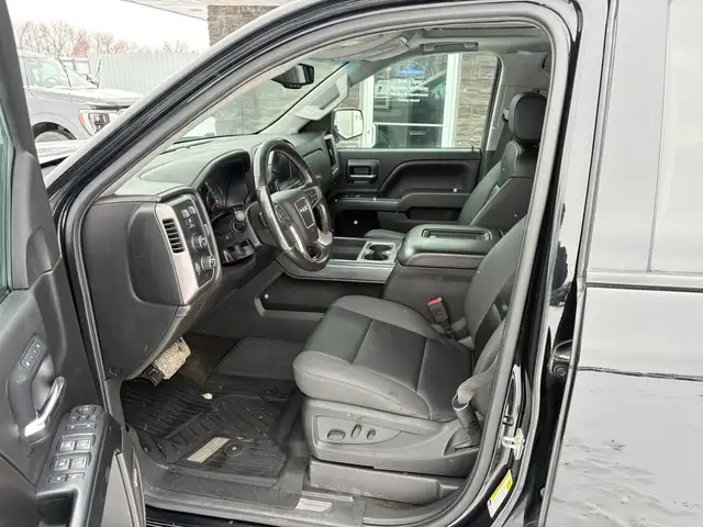 2017 GMC Sierra 1500 Crew Cab 4X4 All-Terrain 6.2L - Clean Title - Photo 12