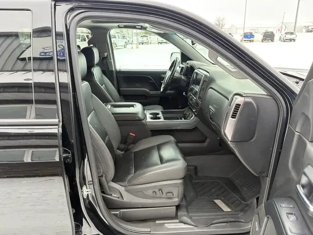 2017 GMC Sierra 1500 Crew Cab 4X4 All-Terrain 6.2L - Clean Title - Photo 14