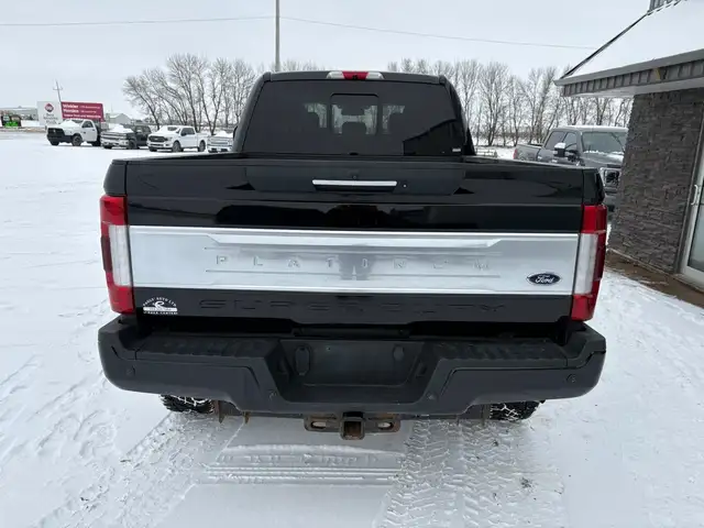 2019 Ford F-350 Crew Cab 4X4 Platinum 6.7L - Rebuilt Title - Photo 6