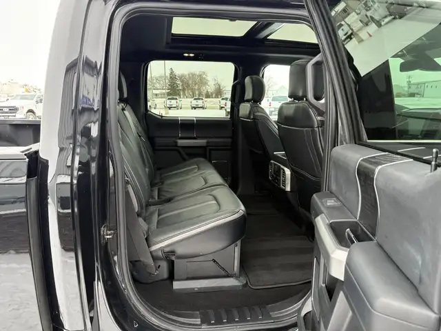 2019 Ford F-350 Crew Cab 4X4 Platinum 6.7L - Rebuilt Title - Photo 15