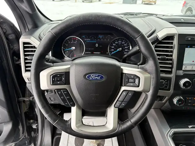 2019 Ford F-350 Crew Cab 4X4 Platinum 6.7L - Rebuilt Title - Photo 17