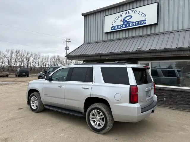 2019 Chevrolet Tahoe 4x4 LS 5.3L - Rebuilt Title - Photo 2