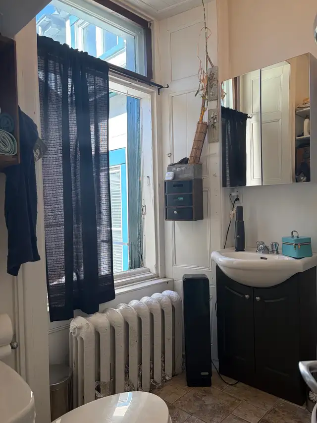 Superbe 4 1/2, Vieux-Québec Tout-inclus, JUIN - Photo 9