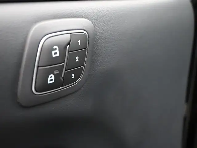 2022 Ford Mustang Mach-E - Photo 16