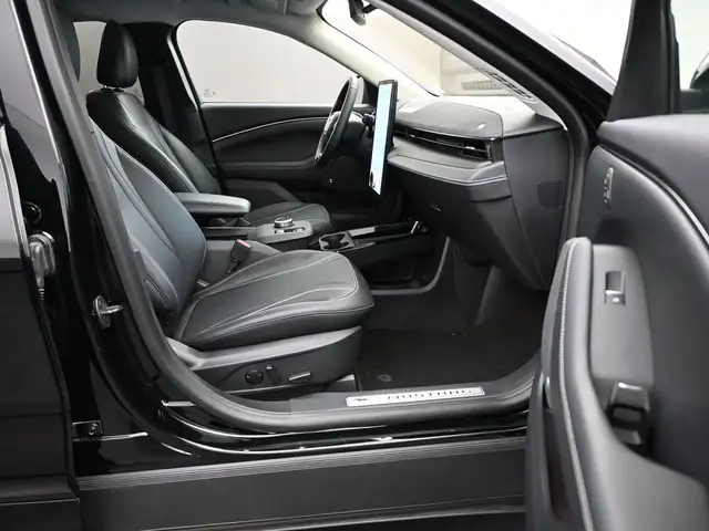 2022 Ford Mustang Mach-E - Photo 30