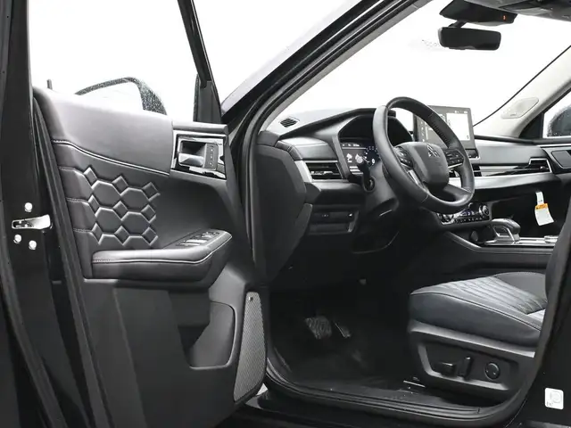 2025 Mitsubishi Outlander SEL SUNROOF, NAVIGATION, HEATED AND VE - Photo 20