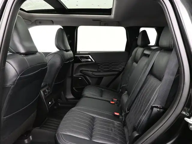 2025 Mitsubishi Outlander SEL SUNROOF, NAVIGATION, HEATED AND VE - Photo 23