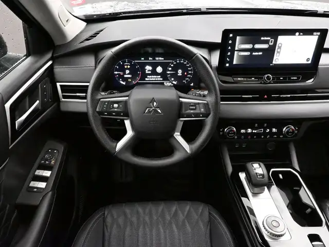 2025 Mitsubishi Outlander SEL SUNROOF, NAVIGATION, HEATED AND VE - Photo 24