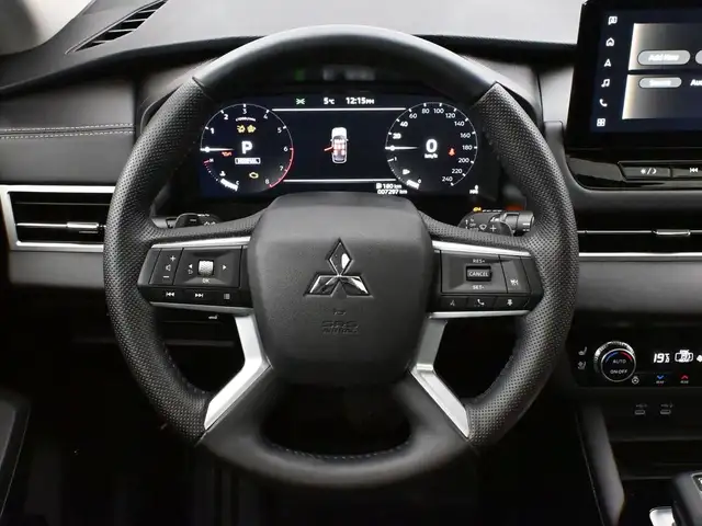 2025 Mitsubishi Outlander SEL SUNROOF, NAVIGATION, HEATED AND VE - Photo 25