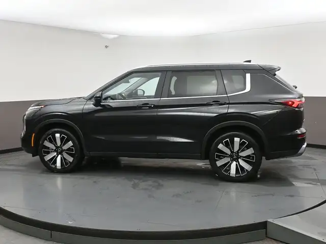 2025 Mitsubishi Outlander SEL SUNROOF, NAVIGATION, HEATED AND VE - Photo 34