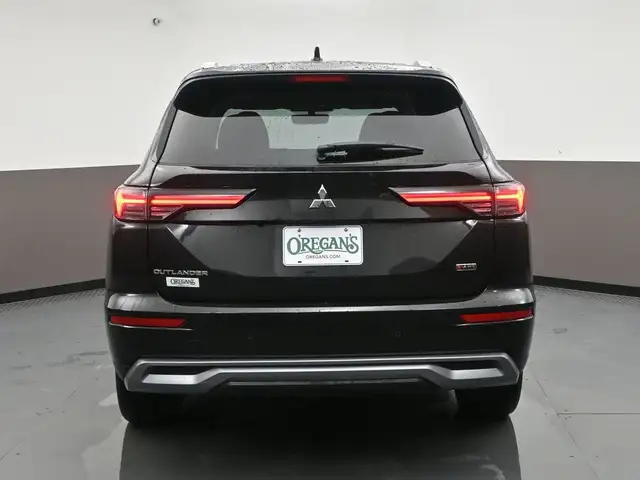 2025 Mitsubishi Outlander SEL SUNROOF, NAVIGATION, HEATED AND VE - Photo 36