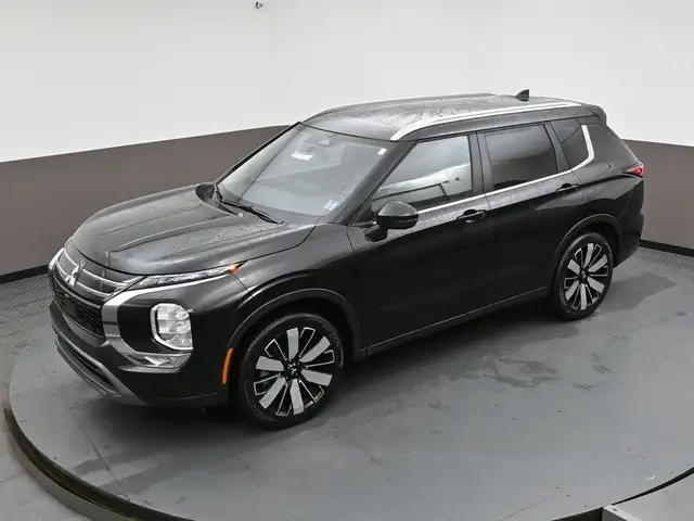 2025 Mitsubishi Outlander SEL SUNROOF, NAVIGATION, HEATED AND VE - Photo 41