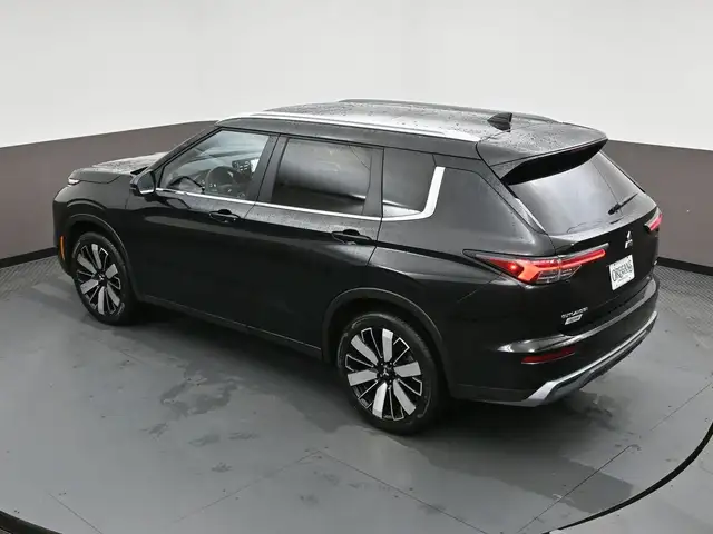 2025 Mitsubishi Outlander SEL SUNROOF, NAVIGATION, HEATED AND VE - Photo 43