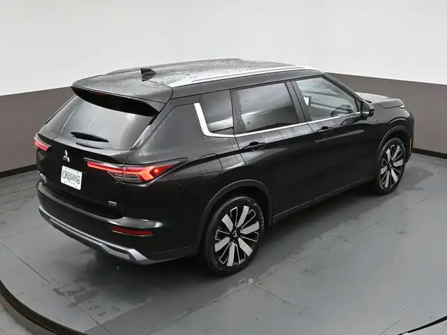 2025 Mitsubishi Outlander SEL SUNROOF, NAVIGATION, HEATED AND VE - Photo 45