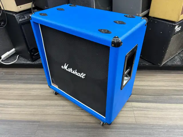 Marshall 412 Cabinet - Photo 2