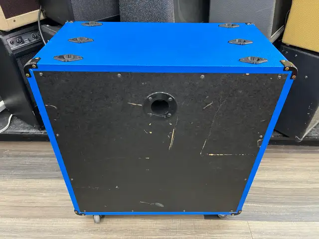 Marshall 412 Cabinet - Photo 3