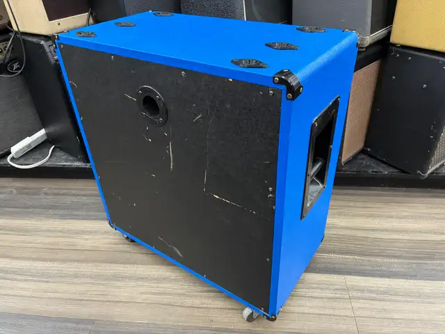 Marshall 412 Cabinet - Photo 4