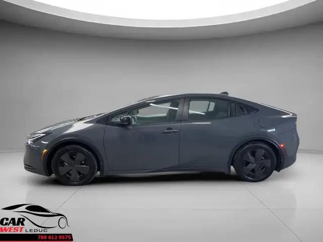 Toyota Prius Plug-In Hybrid SE 2025 - Photo 6