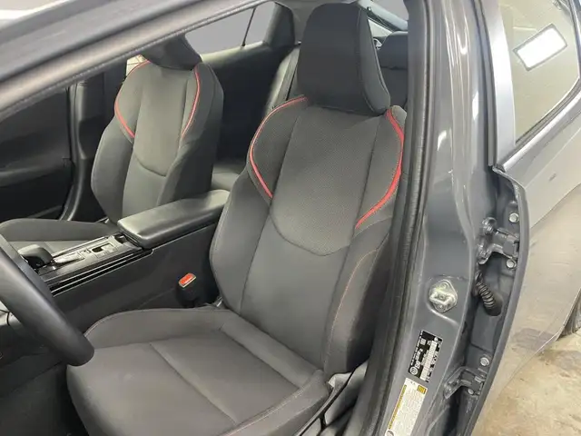 Toyota Prius Plug-In Hybrid SE 2025 - Photo 15