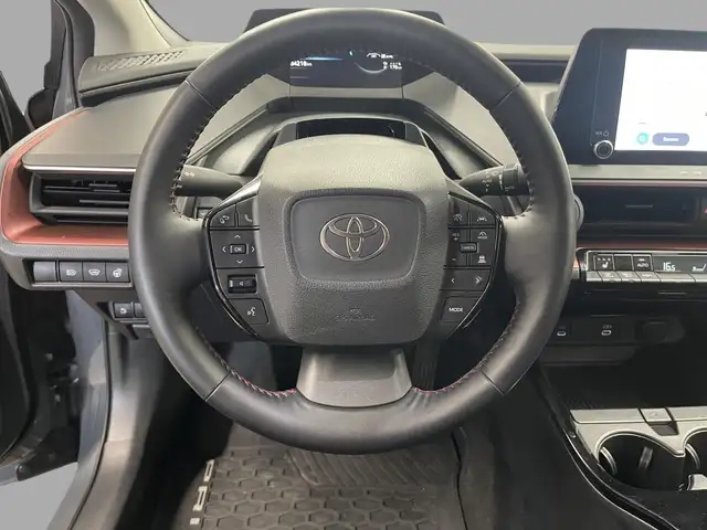 Toyota Prius Plug-In Hybrid SE 2025 - Photo 16