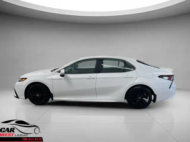 Toyota Camry SE 2021 - Photo 6