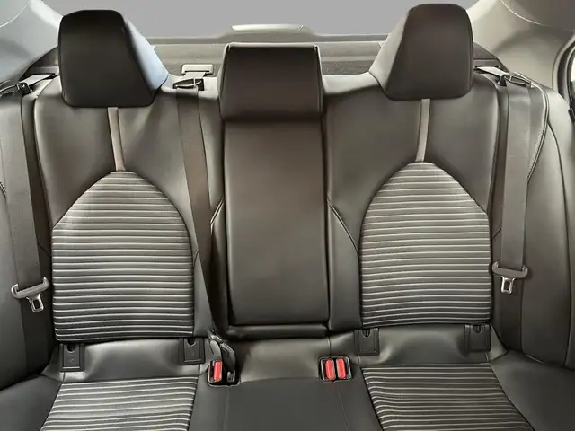 Toyota Camry SE 2021 - Photo 14