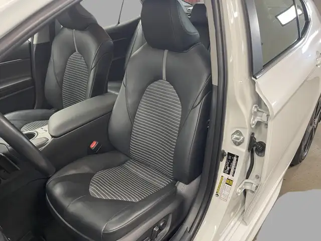 Toyota Camry SE 2021 - Photo 15