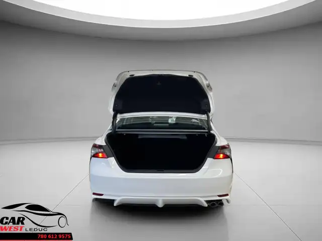 Toyota Camry SE 2021 - Photo 24