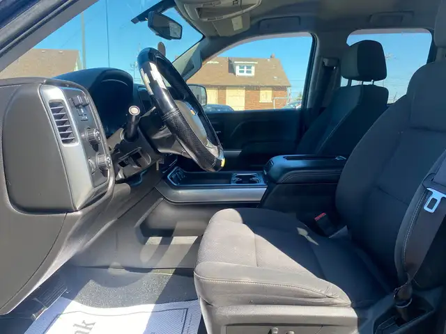 2017 Chevrolet Silverado 1500 LT 143.5' 5.3L V8~ - Photo 9