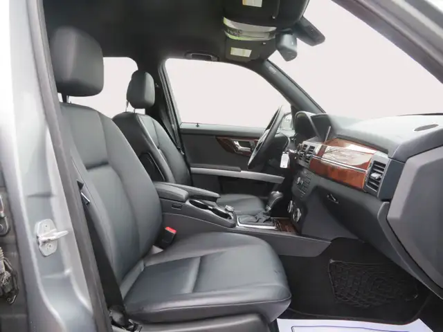 2011 Mercedes-Benz GLK-Class 4MATIC 4dr GLK 350 - Photo 9