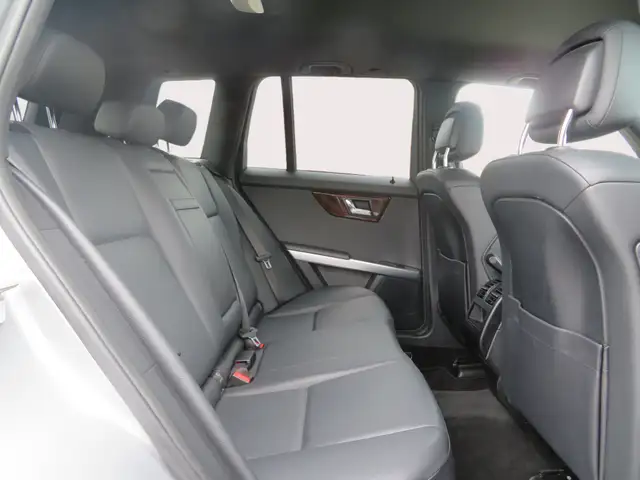 2011 Mercedes-Benz GLK-Class 4MATIC 4dr GLK 350 - Photo 10