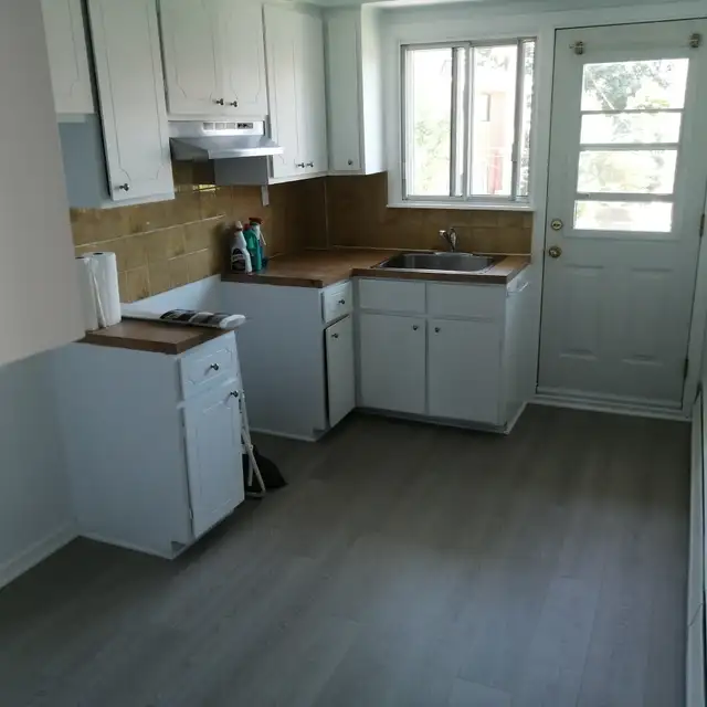 ST LEONARD :  CHAUFFER-RENOVER-REPEINTE-SABLER/VERNIS - Photo 2