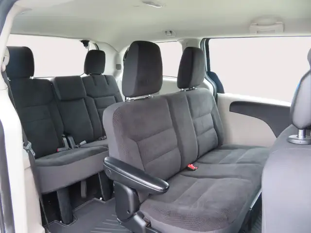 2018 Dodge Grand Caravan Canada Value Package 2WD - Photo 10