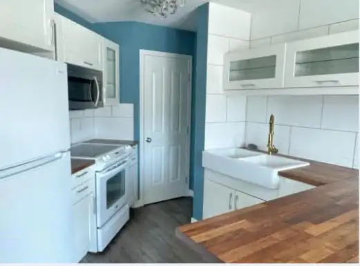 3 Bedroom 2 Bath Detached House - Photo 8