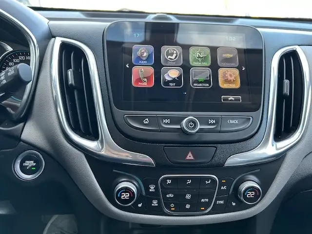 2018 Chevrolet Equinox FWD 4dr LT w/1LT - Photo 12