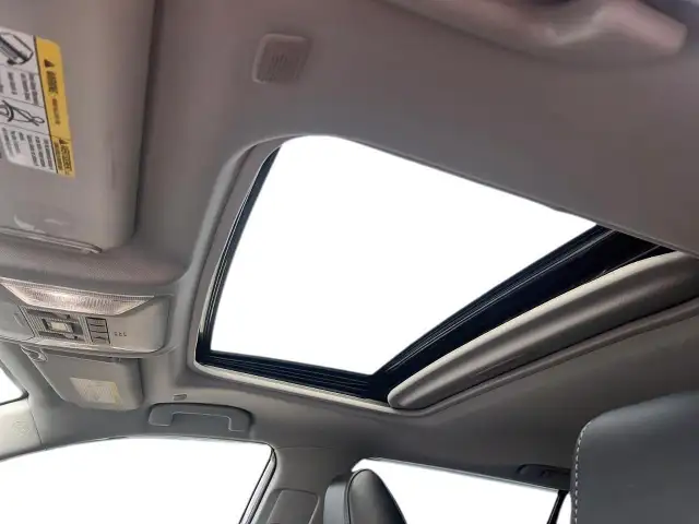 2023 Toyota RAV4 XLE XLE | Premium | Leather | Sunroof - Photo 10