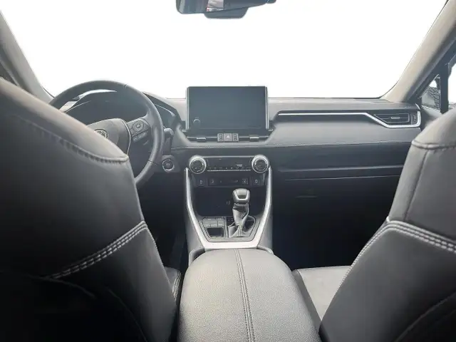 2023 Toyota RAV4 XLE XLE | Premium | Leather | Sunroof - Photo 14