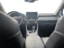 2023 Toyota RAV4 XLE XLE | Premium | Leather | Sunroof - Photo 14