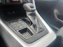 2023 Toyota RAV4 XLE XLE | Premium | Leather | Sunroof - Photo 18