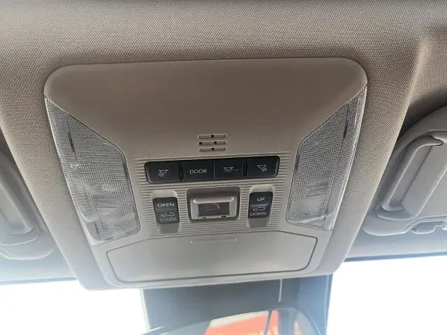 2023 Toyota RAV4 XLE XLE | Premium | Leather | Sunroof - Photo 23