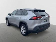 2025 Toyota RAV4 LE LE | Adaptive Cruise | Blind Spot - Photo 3