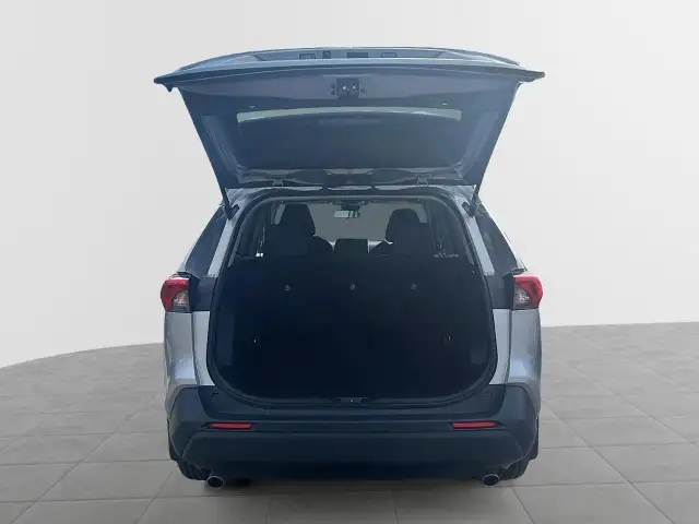 2025 Toyota RAV4 LE LE | Adaptive Cruise | Blind Spot - Photo 7