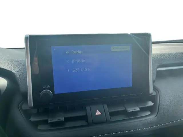 2025 Toyota RAV4 LE LE | Adaptive Cruise | Blind Spot - Photo 20